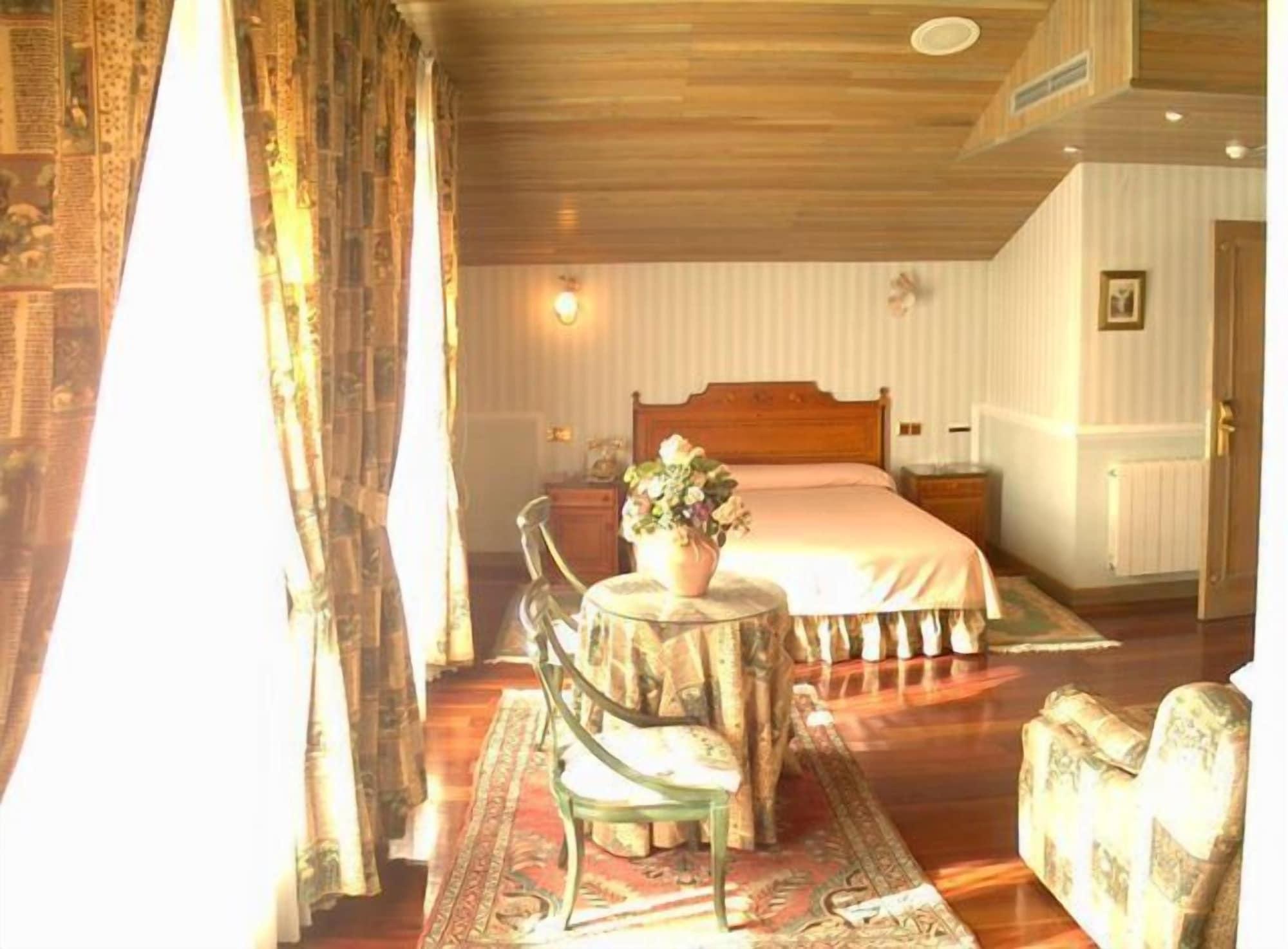 My Rooms City Hotel Camino De Santiago Los Tomillares Екстериор снимка