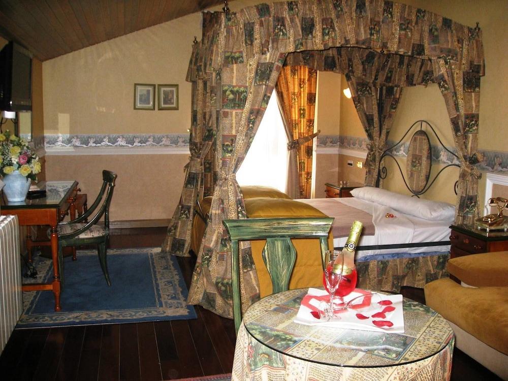 My Rooms City Hotel Camino De Santiago Los Tomillares Екстериор снимка