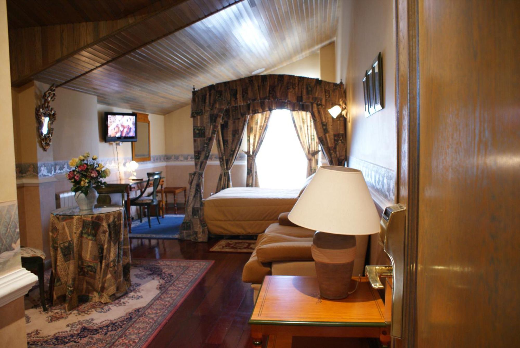 My Rooms City Hotel Camino De Santiago Los Tomillares Екстериор снимка