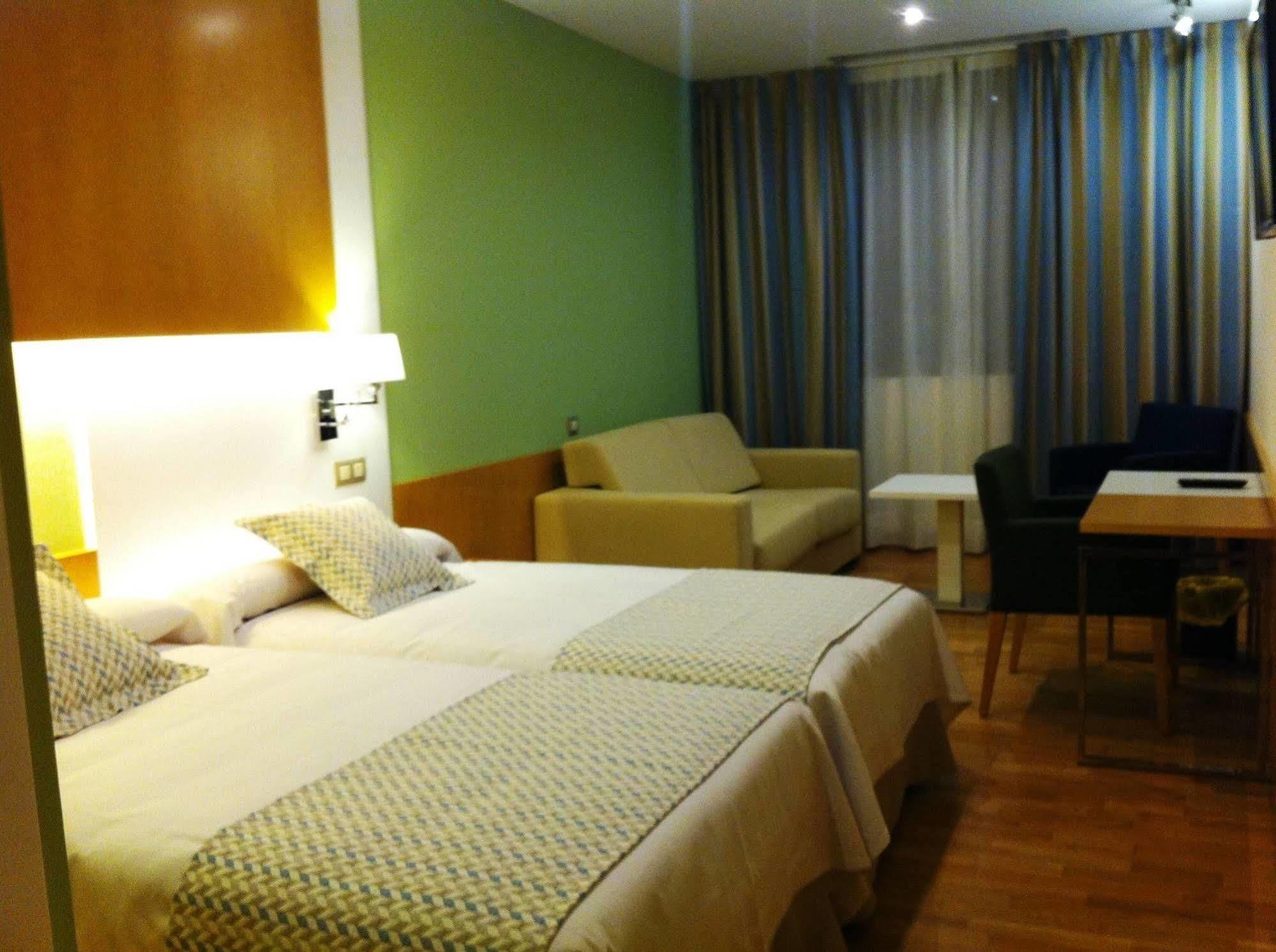 My Rooms City Hotel Camino De Santiago Los Tomillares Екстериор снимка